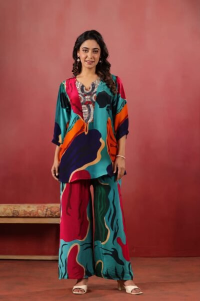 SCF0267-01 Silk Pheran Set with Embroidery