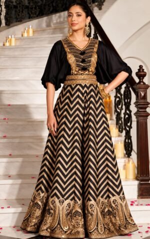 SCF0299-01 Black & Gold Paisley Border Skirt Set